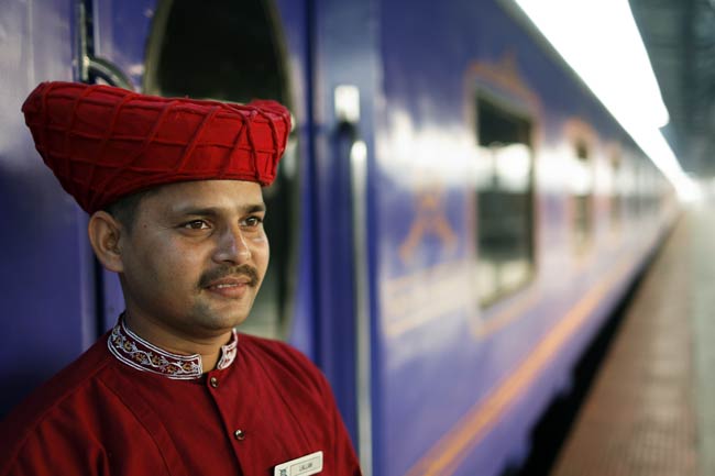 डेक्कन ओडिसी में करें शाही सफर