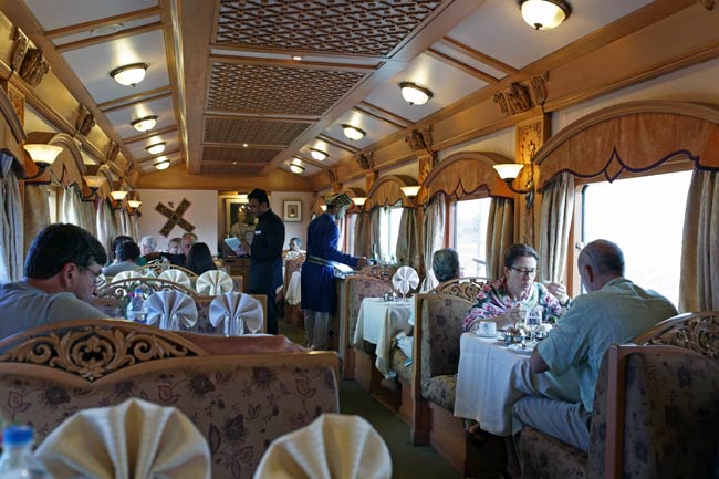 डेक्कन ओडिसी में करें शाही सफर