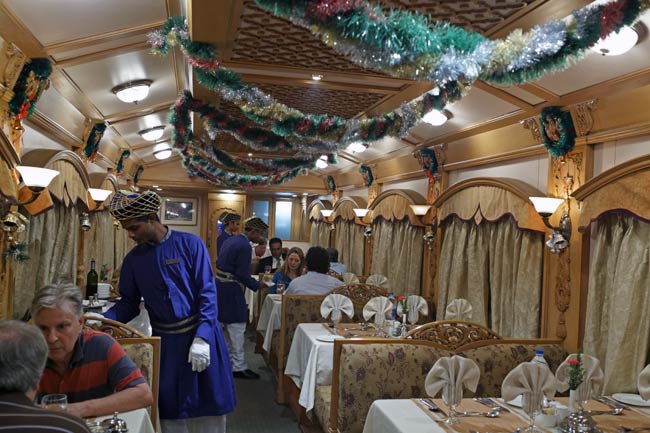 डेक्कन ओडिसी में करें शाही सफर