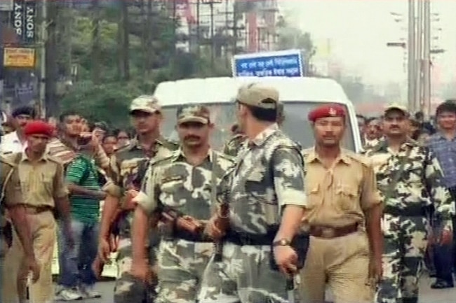 17 जुलाई 2012: तस्‍वीरों में दिनभर की अहम खबरें | पढ़ें