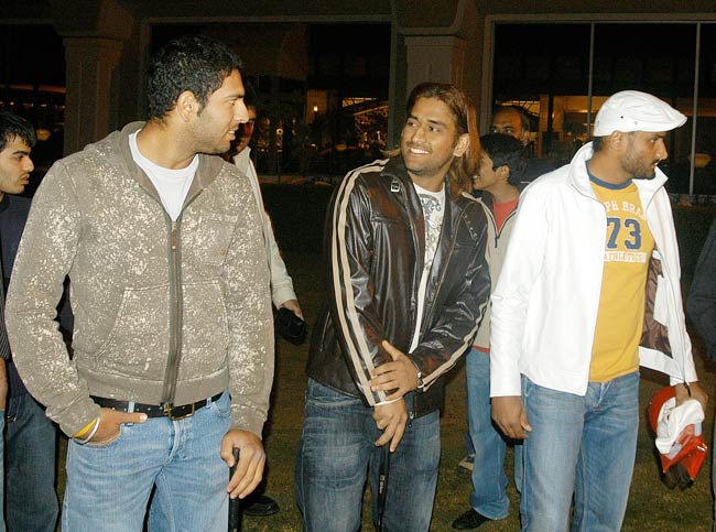 टीम इंडिया के 'टर्बनेटर' को 100वें टेस्ट की बधाई | सचिन पर विशेष