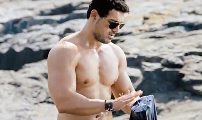 जॉन-अनुष्का को बेस्ट बिकनी बॉडी का खिताब | हसीनाएं