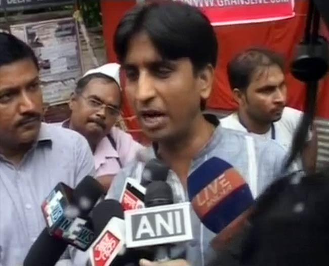 31 जुलाई 2012: तस्वीरों में दिनभर की अहम खबरें | 