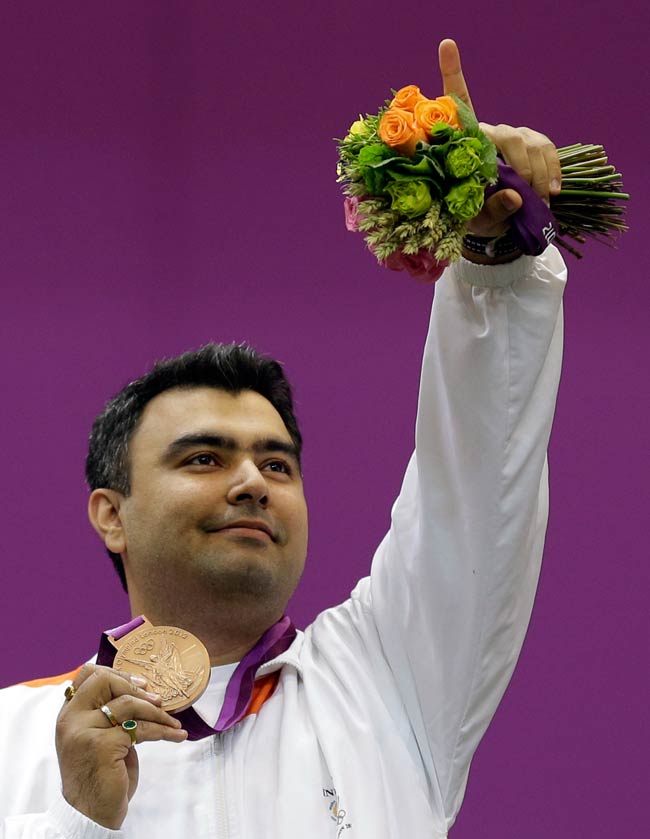 30 जुलाई 2012: तस्वीरों में दिनभर की अहम खबरें | पढ़ें