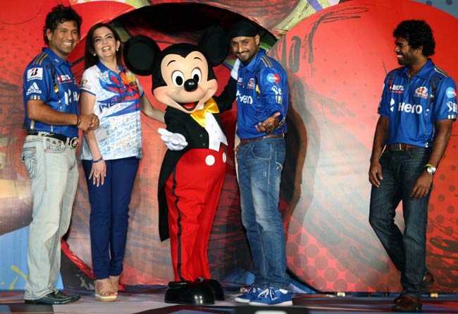 टीम इंडिया के 'टर्बनेटर' को 100वें टेस्ट की बधाई | सचिन पर विशेष