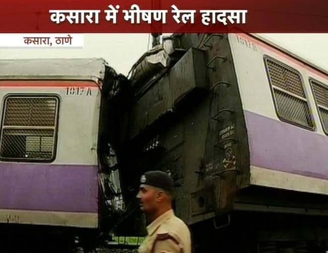 विदर्भ एक्सप्रेस से टकराई लोकल ट्रेन, 3 की मौत