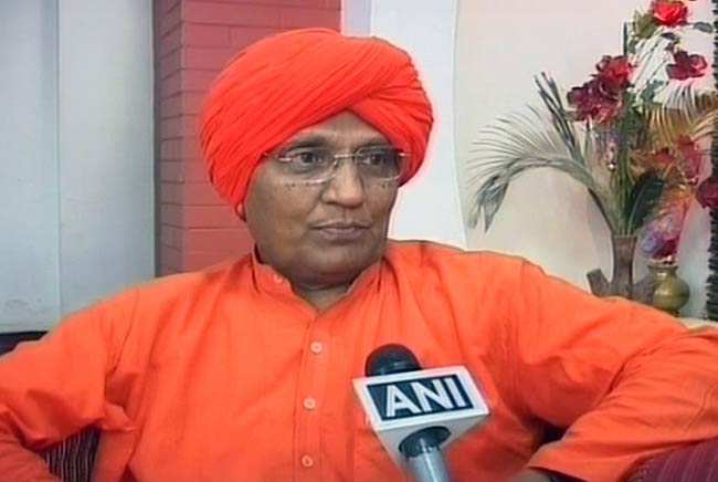 11 जुलाई 2012: तस्वीरों में दिनभर की बड़ी खबरें | पढ़ें