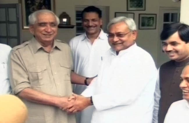 26 जुलाई 2012: तस्वीरों में दिनभर की अहम खबरें | पढ़ें