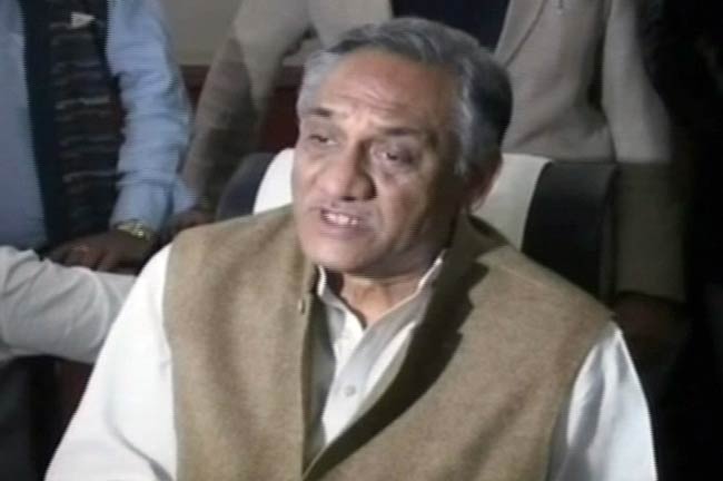 11 जुलाई 2012: तस्वीरों में दिनभर की बड़ी खबरें | पढ़ें