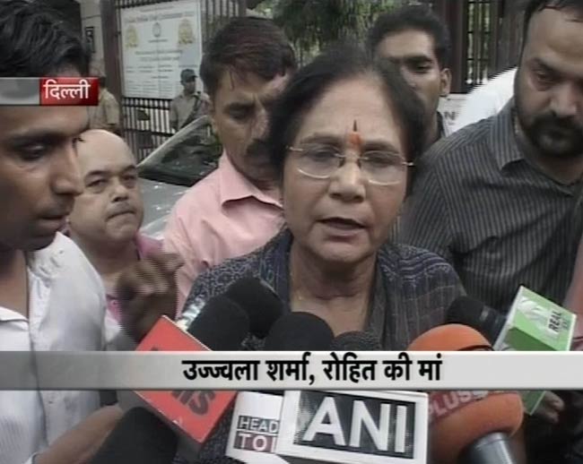 27 जुलाई 2012: तस्वीरों में दिनभर की अहम खबरें | पढ़ें