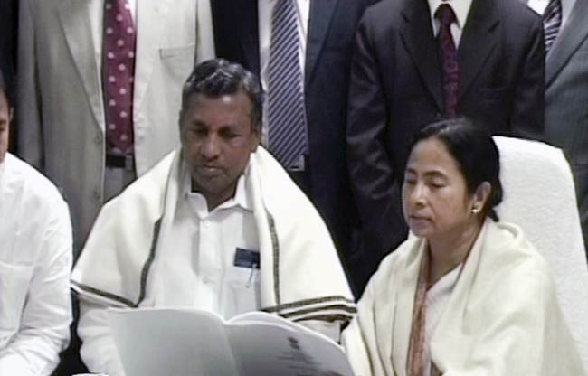 14 जुलाई 2012: तस्वीरों में दिनभर की बड़ी खबरें | पढ़ें