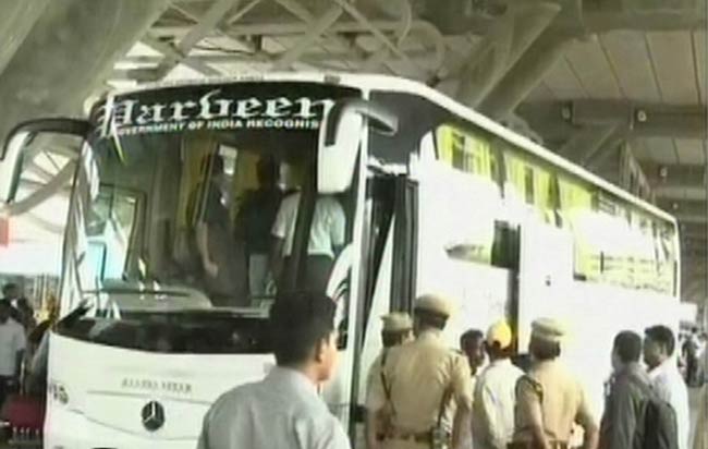 18 जुलाई 2012: तस्‍वीरों में दिनभर की अहम खबरें | पढ़ें