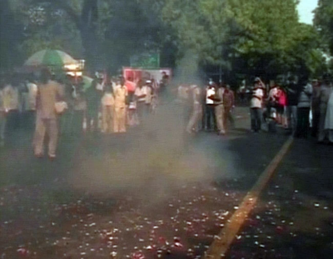 प्रणब दा जीते, खुशी में झूम उठे समर्थक