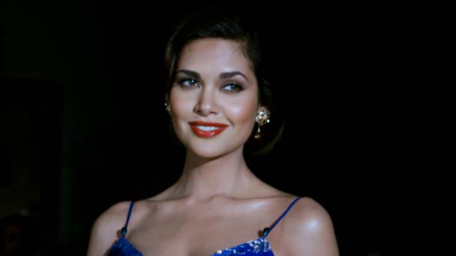 राज 3: ज्यादा प्यार, ज्यादा वासना और ज्यादा डर | बिपाशा