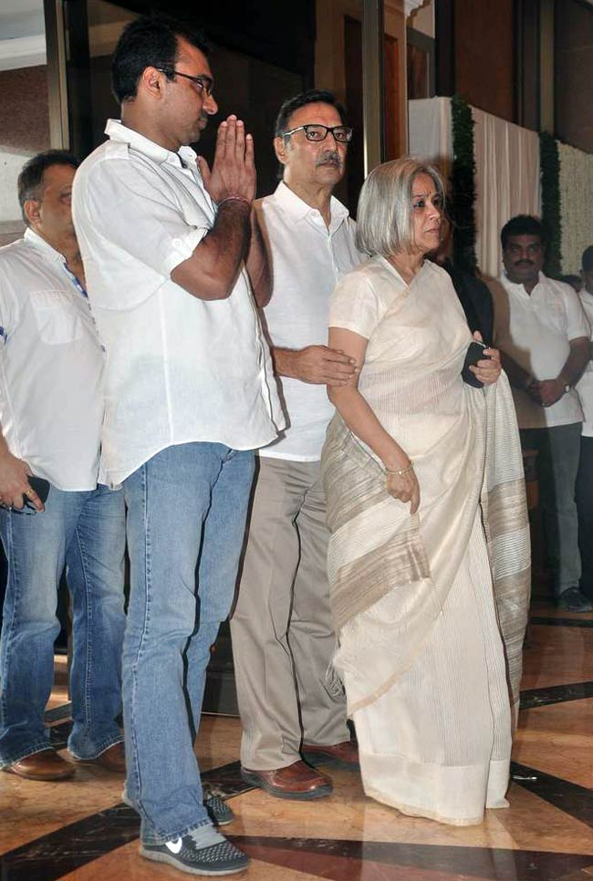 काका को 'आखिरी सलाम' देने उमड़ा बॉलीवुड | अनदेखी तस्वीरें