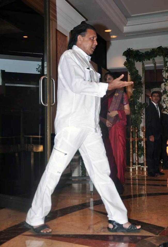 काका को 'आखिरी सलाम' देने उमड़ा बॉलीवुड | अनदेखी तस्वीरें