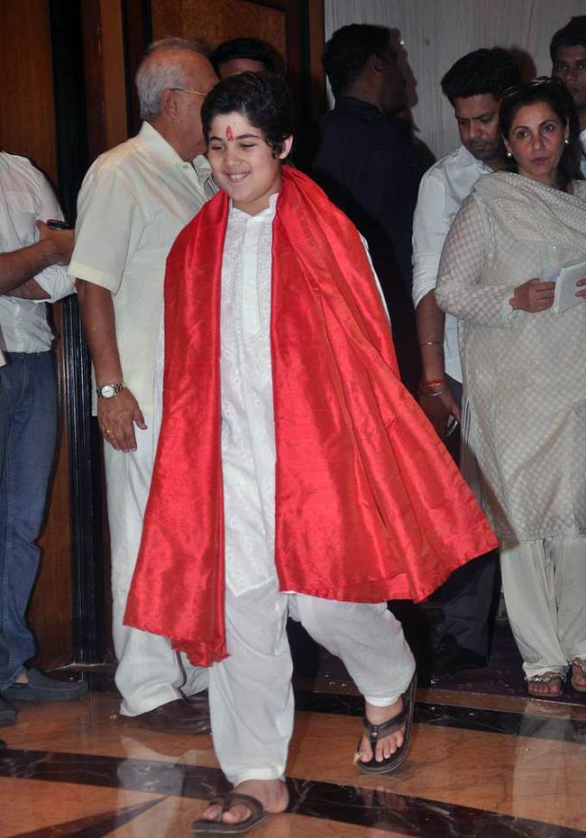 काका को 'आखिरी सलाम' देने उमड़ा बॉलीवुड | अनदेखी तस्वीरें