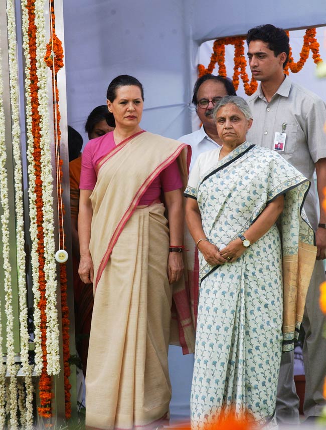 तस्‍वीरों में जानिए कौन हैं शीला दीक्षित