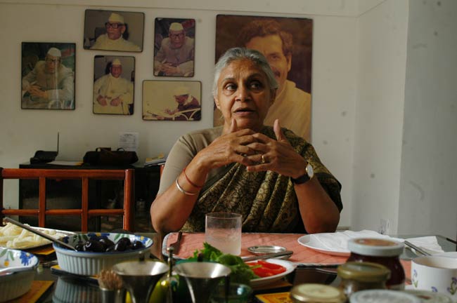 तस्‍वीरों में जानिए कौन हैं शीला दीक्षित