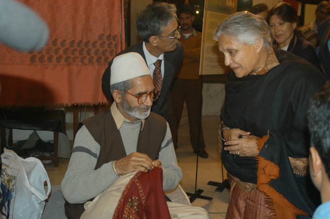 तस्‍वीरों में जानिए कौन हैं शीला दीक्षित