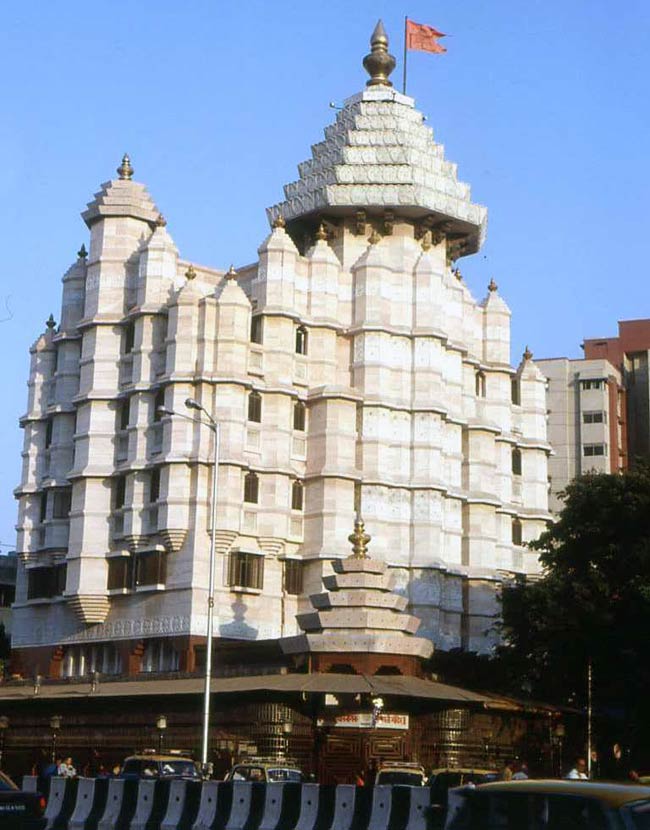 पर्यटकों को अपनी ओर खिंचती है मुंबई