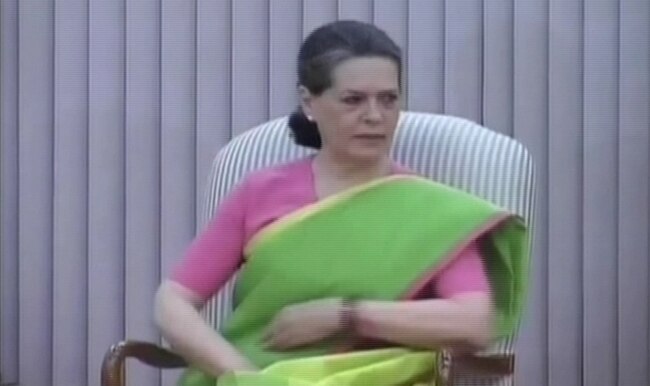 17 जुलाई 2012: तस्‍वीरों में दिनभर की अहम खबरें | पढ़ें