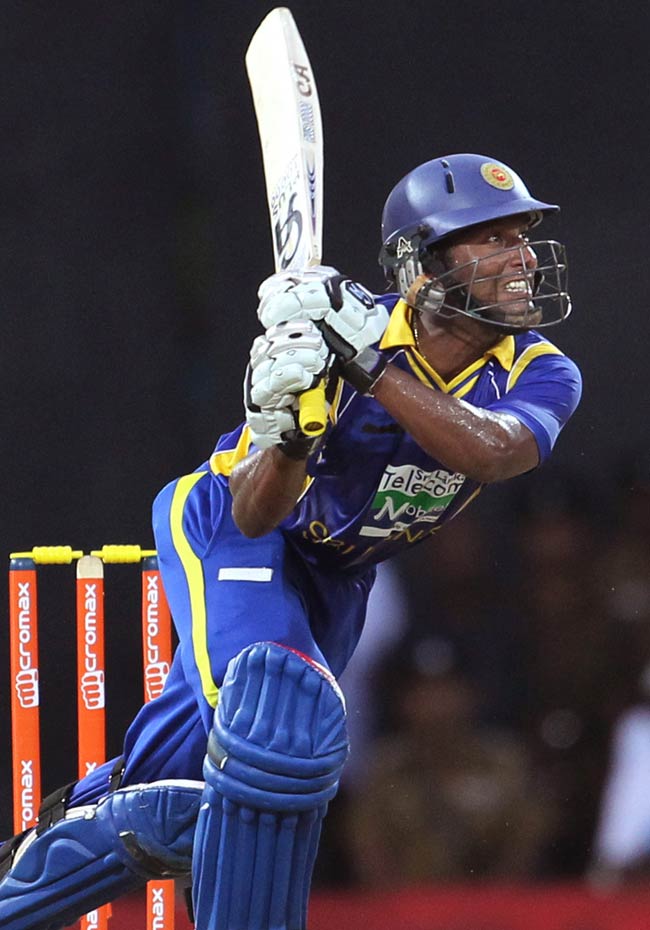 गंभीर, रैना के तूफान में उड़ा श्रीलंका