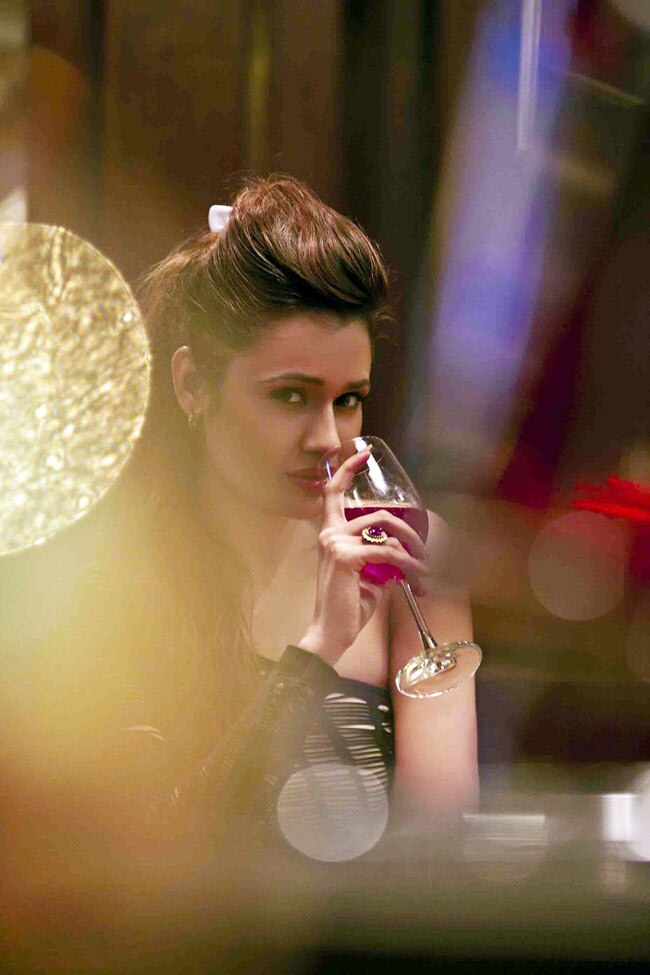 खूबसूरत युविका चौधरी Happy Birthday