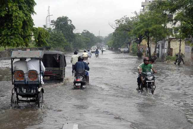 जयपुर में भारी बारिश, शहर हुआ पानी-पानी