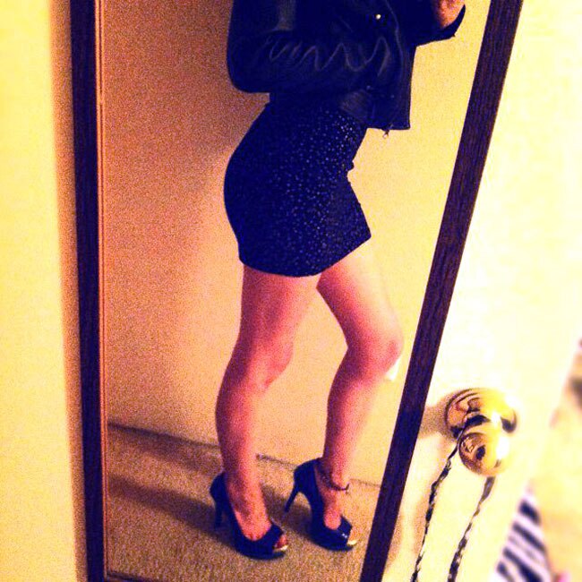 पूनम पांडे ने मनाया ‘नो ब्रा डे’ | न्यूड पूनम पांडे