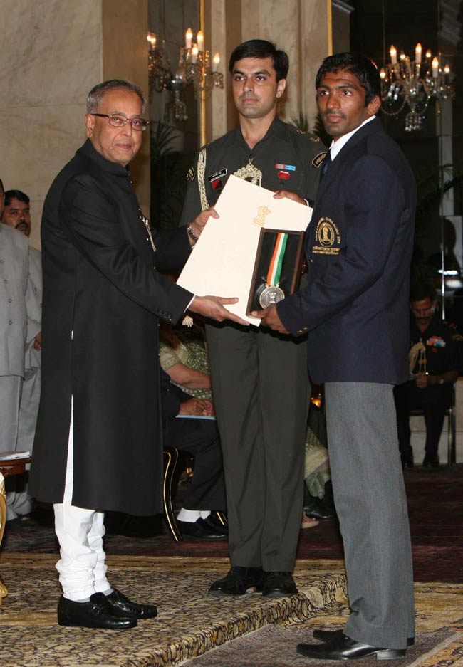 खेल जगत के दिग्गजों को राष्ट्रपति ने किया सम्मानित