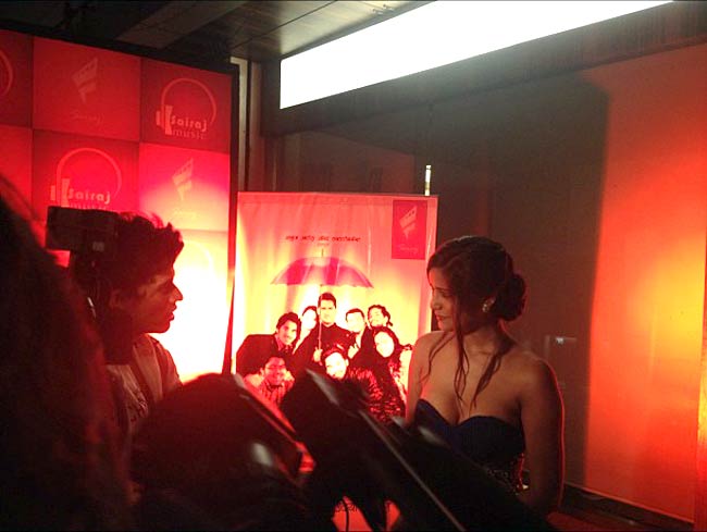 पूनम पांडे ने मनाया ‘नो ब्रा डे’ | न्यूड पूनम पांडे