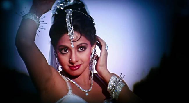 बॉलीवुड में छाया है यश चोपड़ा के 'रोमांस' का जादू