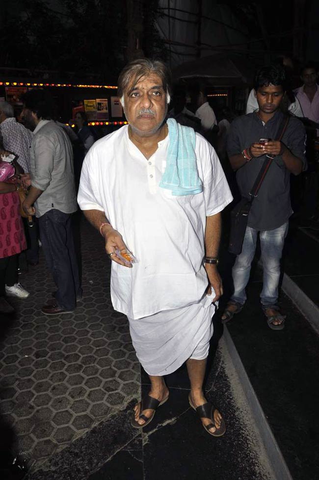 हंगल की प्रार्थना सभा से बॉलीवुड के बड़े नाम नदारद