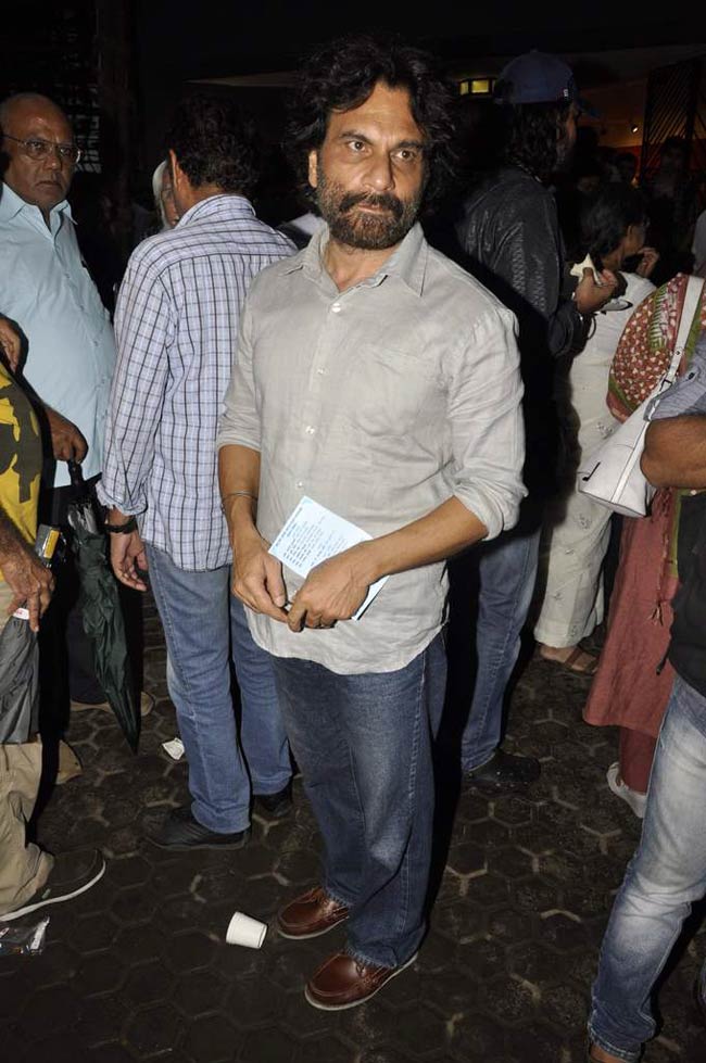 हंगल की प्रार्थना सभा से बॉलीवुड के बड़े नाम नदारद