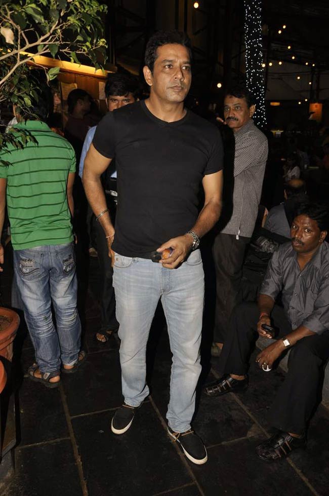 हंगल की प्रार्थना सभा से बॉलीवुड के बड़े नाम नदारद