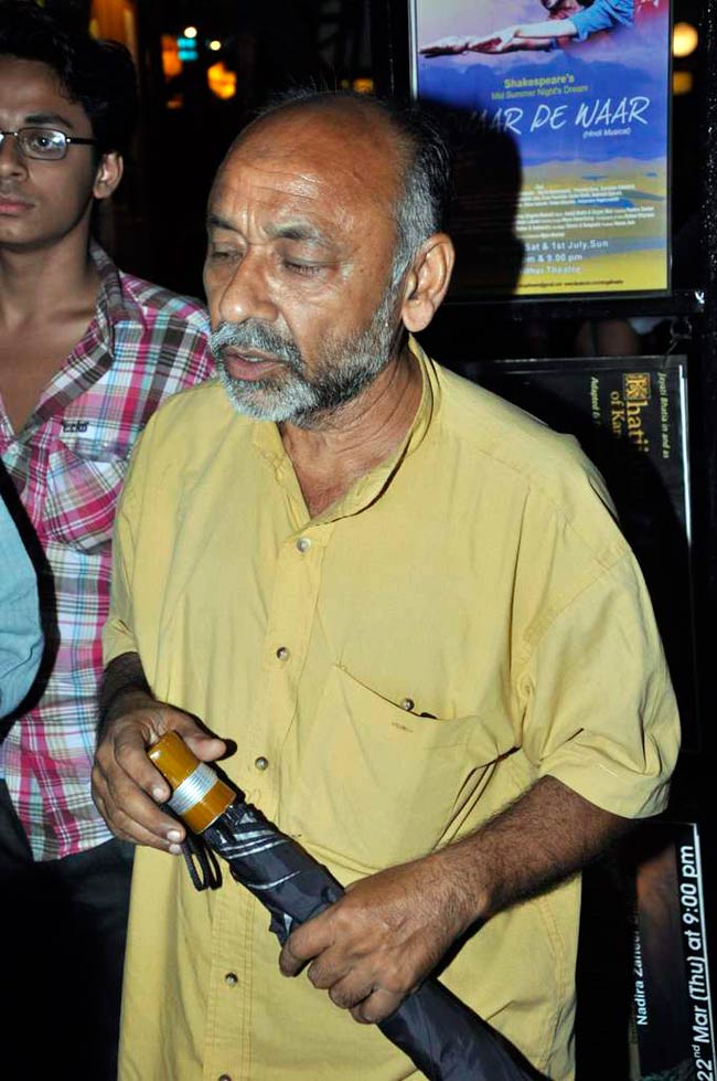 हंगल की प्रार्थना सभा से बॉलीवुड के बड़े नाम नदारद