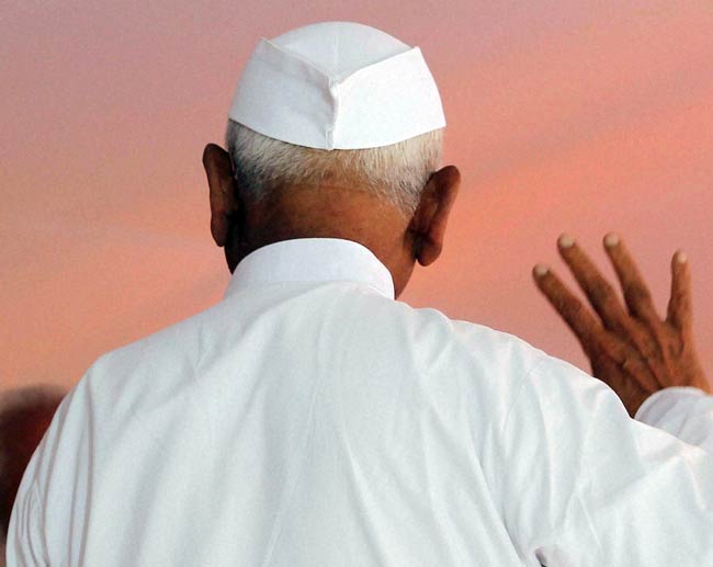 टीम अन्‍ना का अनशन खत्‍म, सियासत शुरू | फोटो: 9th Day