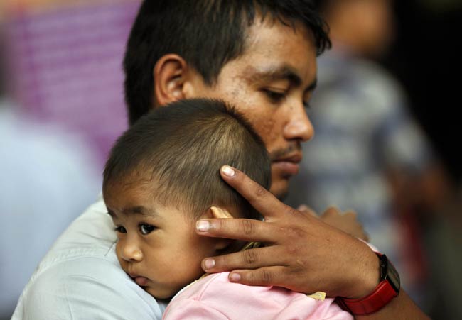 कर्नाटक से पूर्वोत्तर वासियों का पलायन जारी  | असम हिंसा