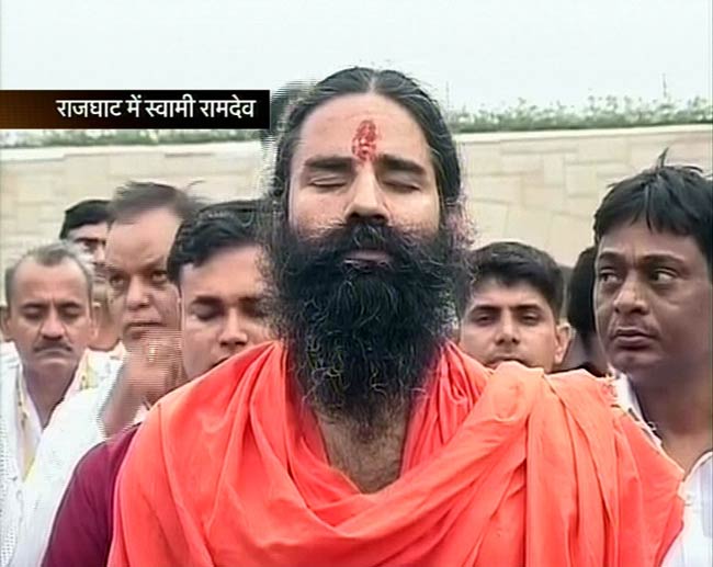 रामदेव के आंदोलन पर टिकी जनता की आस | पहले दिन का अपडेट