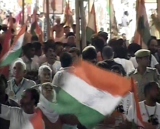 रामदेव के आंदोलन पर टिकी जनता की आस | पहले दिन का अपडेट