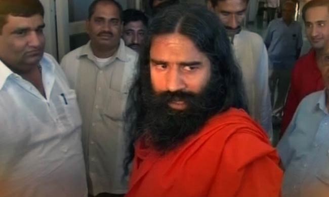 रामदेव के आंदोलन पर टिकी जनता की आस | पहले दिन का अपडेट