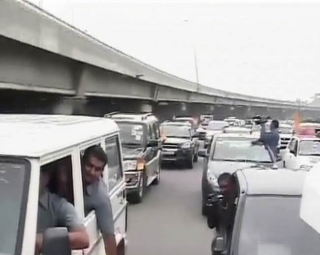 रामदेव के आंदोलन पर टिकी जनता की आस | पहले दिन का अपडेट