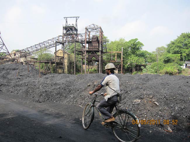 कोयला घोटाले से मनमोहन की बढ़ी मुश्किलें | क्‍या है CAG रिपोर्ट में