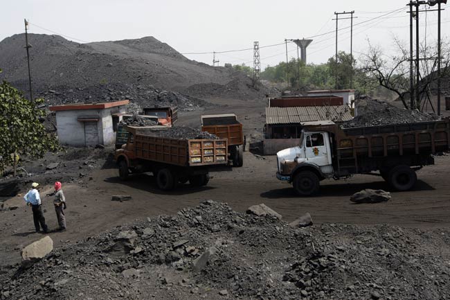 कोयला घोटाले से मनमोहन की बढ़ी मुश्किलें | क्‍या है CAG रिपोर्ट में