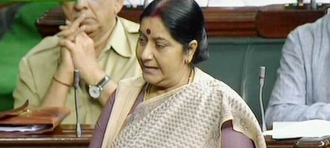 पूर्वोत्तर के वाशिंदों के साथ खड़ी हुई संसद