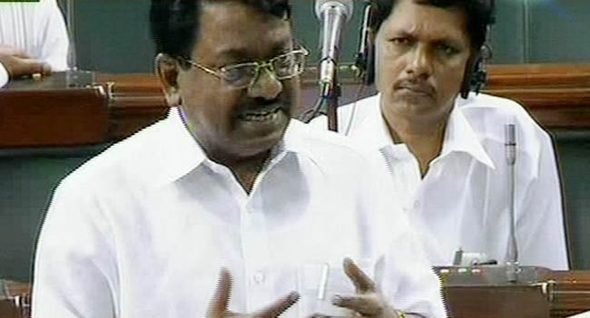 पूर्वोत्तर के वाशिंदों के साथ खड़ी हुई संसद