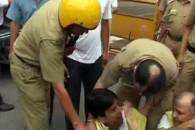 तस्वीरों में अरविंद केजरीवाल की 'कोयला' क्रांति | 25 तस्वीरें