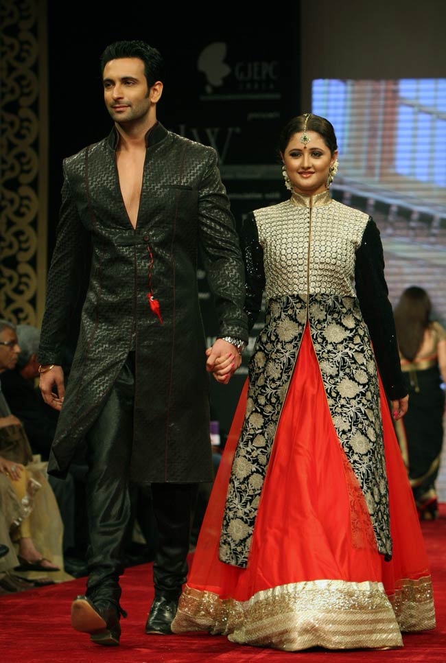 इंडिया इंटरनेशनल ज्‍वेलरी वीक में सितारों का जलवा