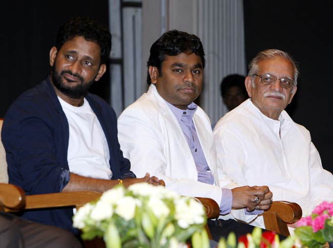 तस्‍वीरों में गुलजार का सफरनामा...| गजल सम्राट